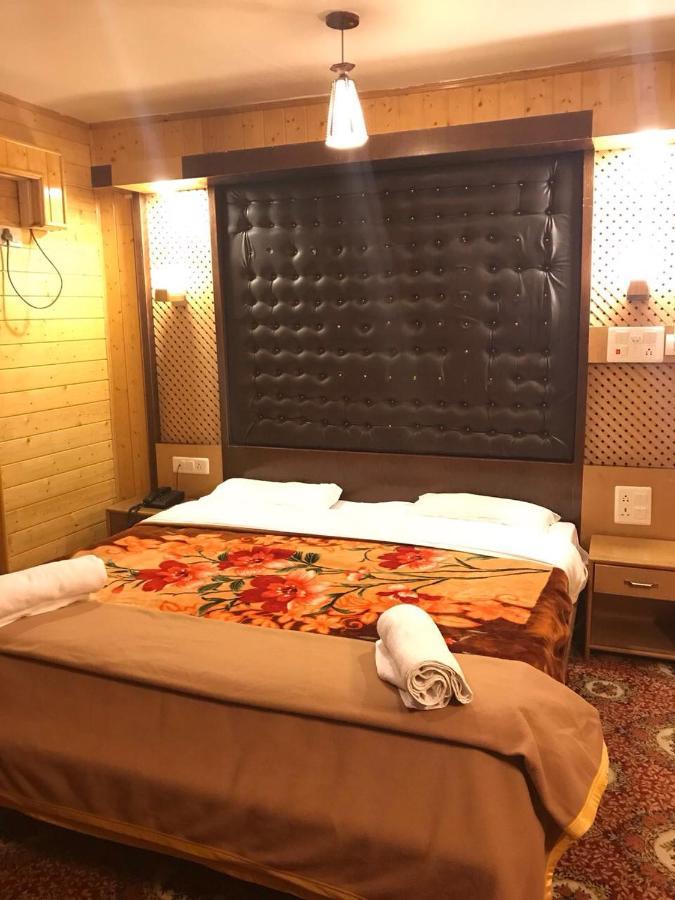 Hotel Akbar Sonāmarg Esterno foto