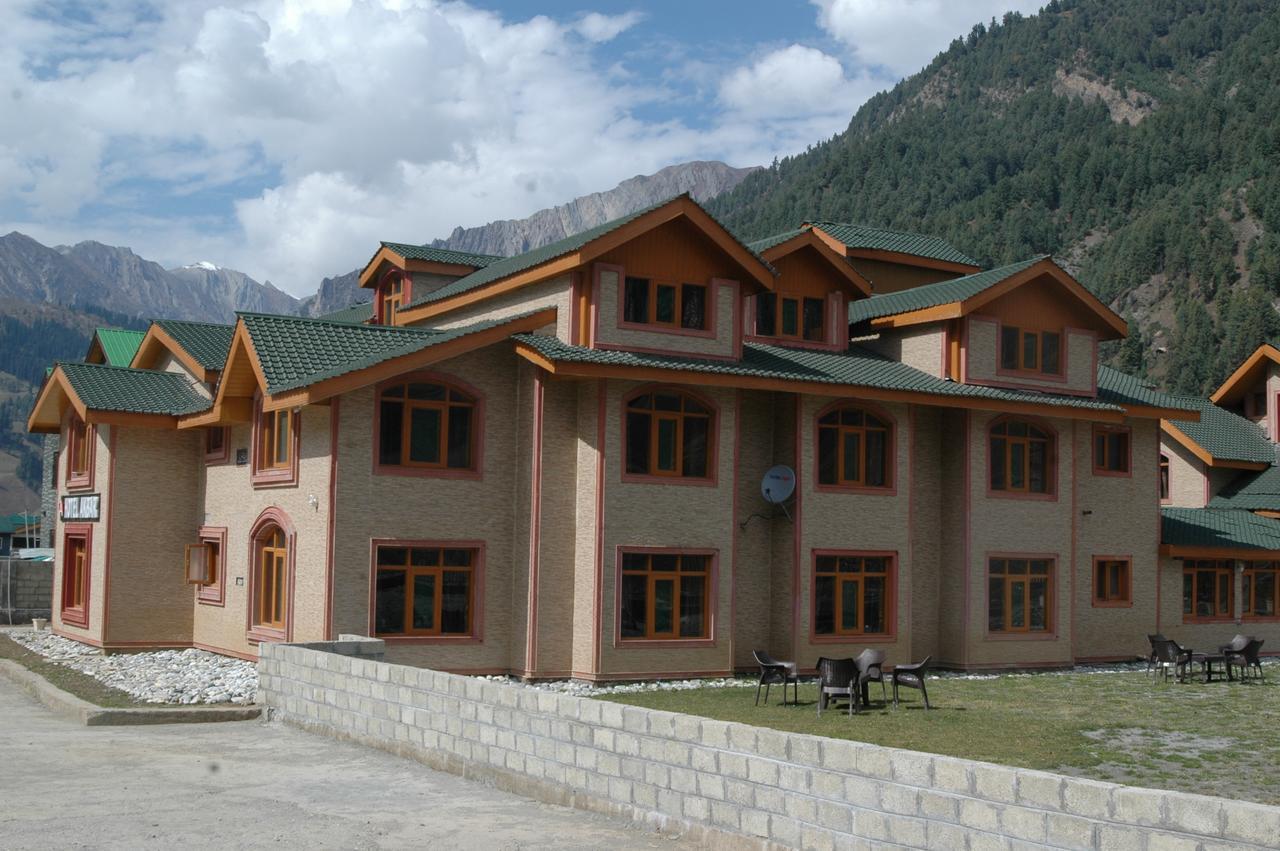 Hotel Akbar Sonāmarg Esterno foto