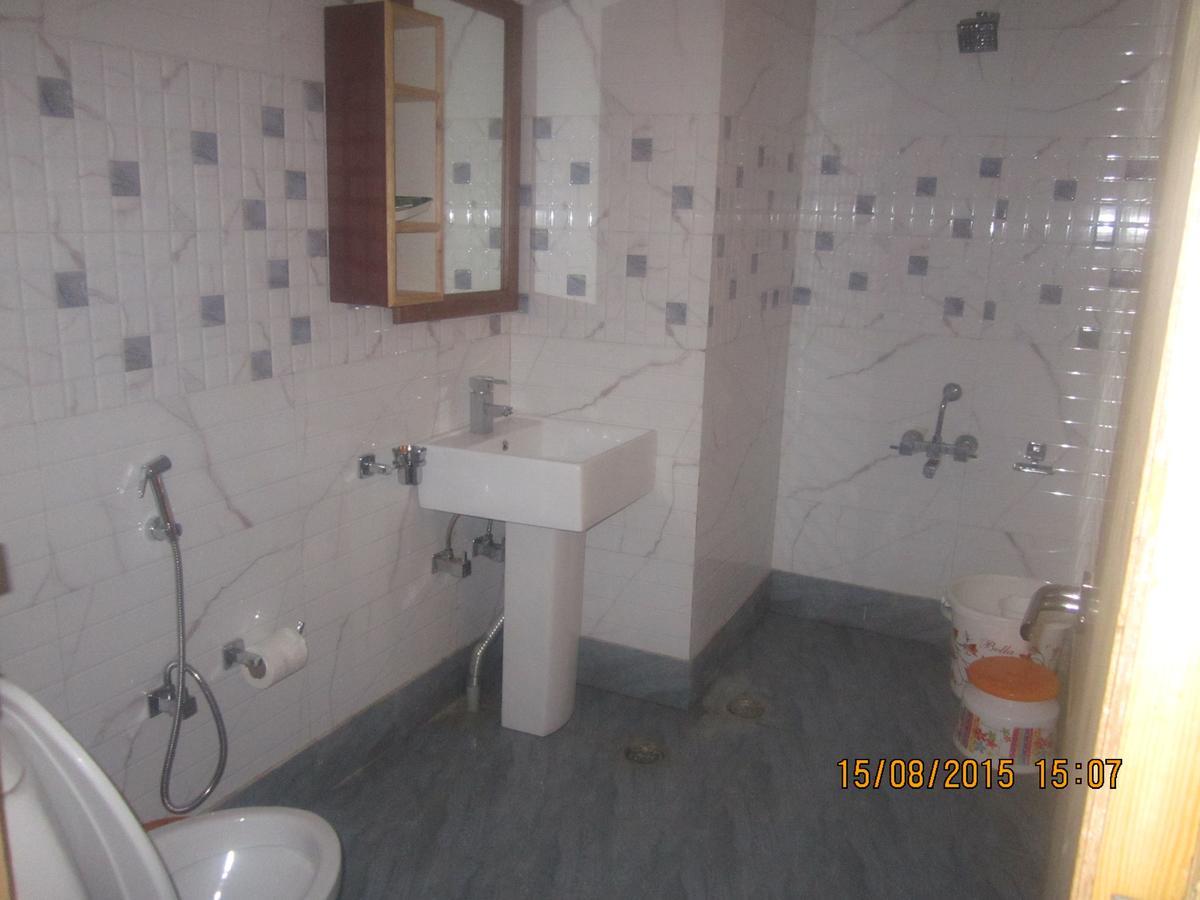 Hotel Akbar Sonāmarg Esterno foto